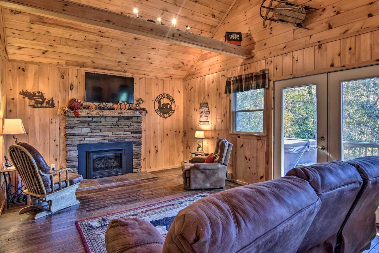 Natures Retreat With Hot Tub 7 Mi To Bryson City Whittier المظهر الخارجي الصورة